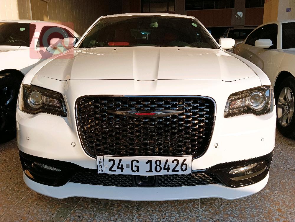 کرایسلەر 300